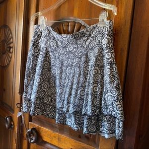 Ann Taylor LOFT medium tiered miniskirt 🌺😻